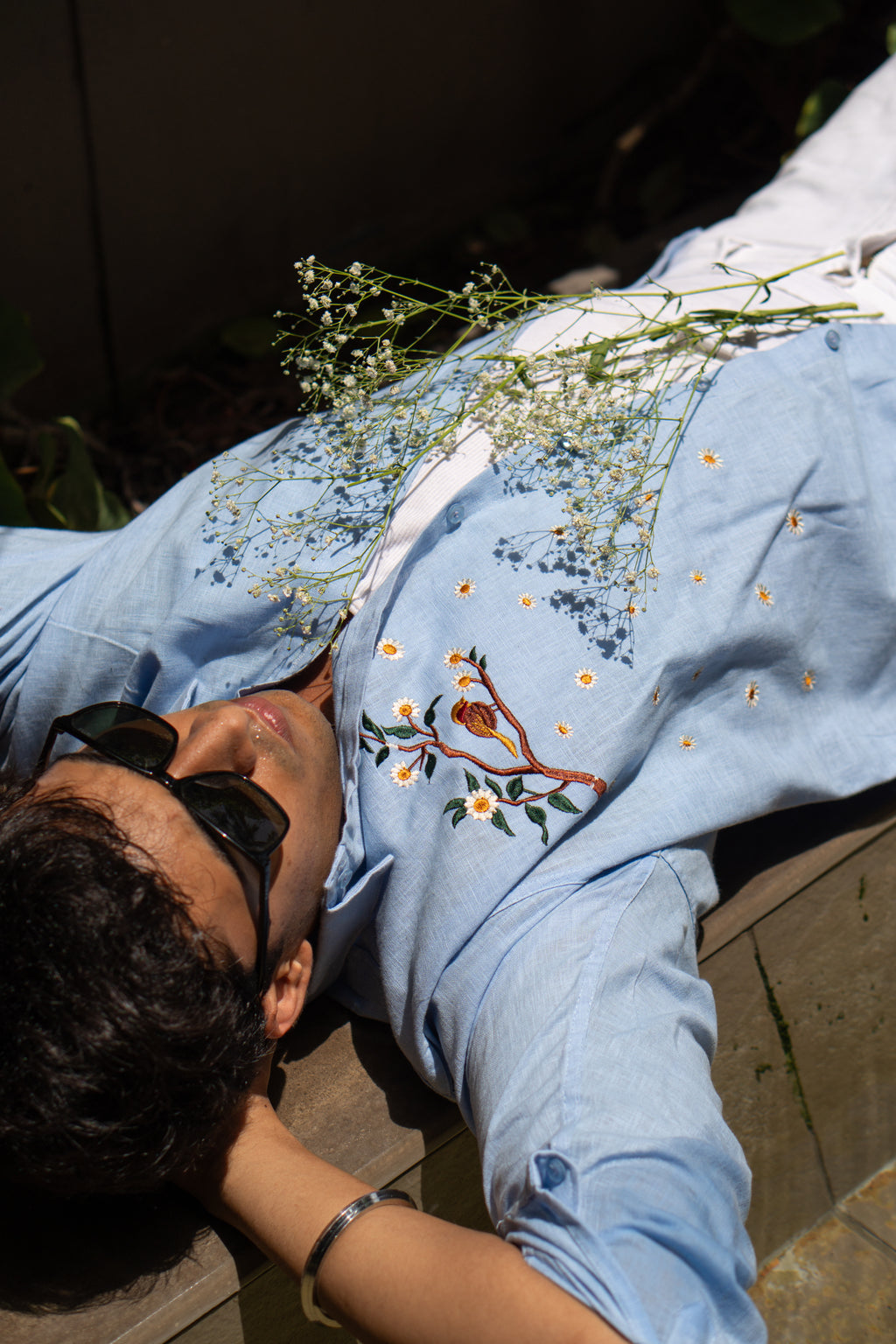 The Finch & Flora Sky Blue Relaxed Fit Linen Shirt