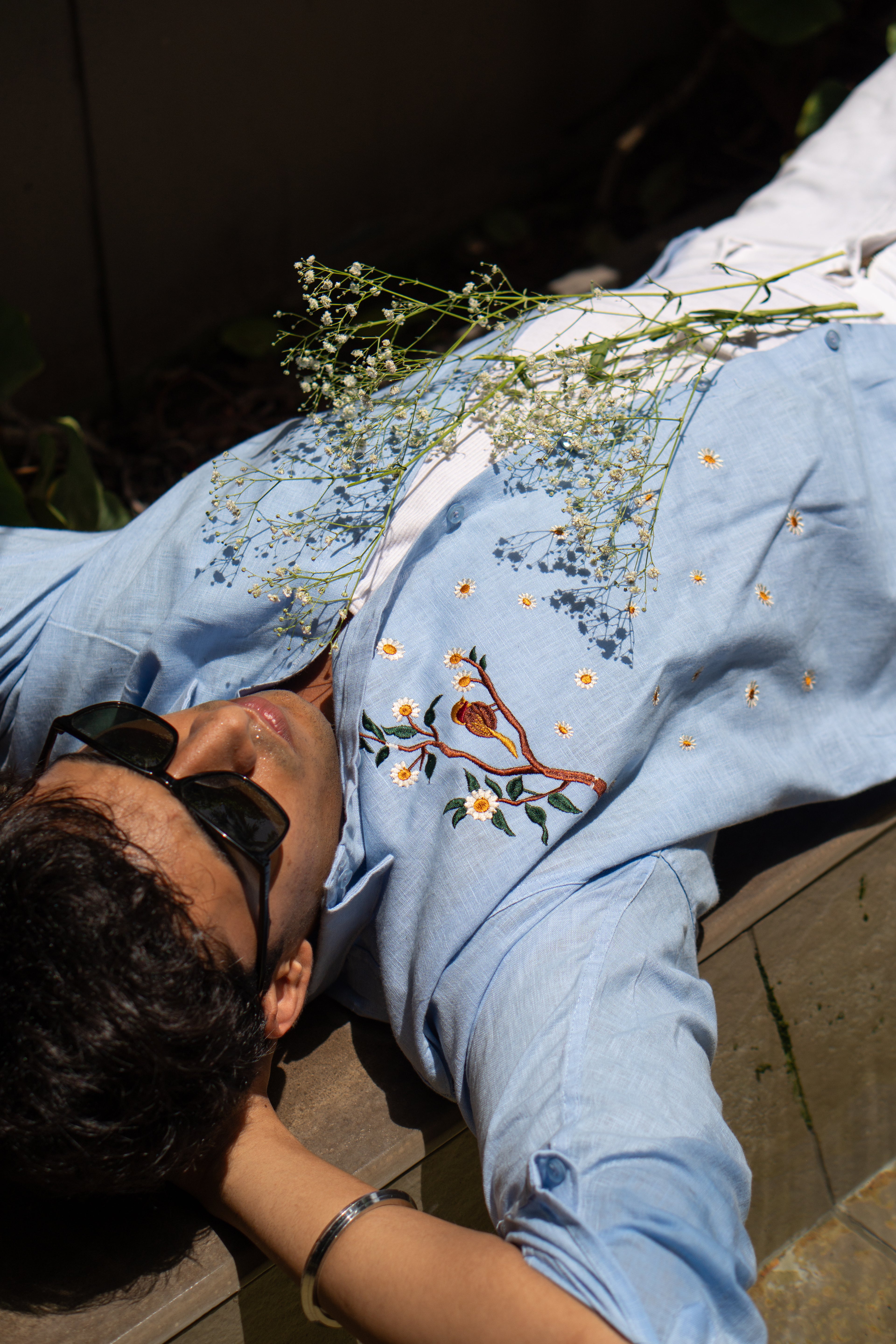 The Finch & Flora Sky Blue Relaxed Fit Linen Shirt