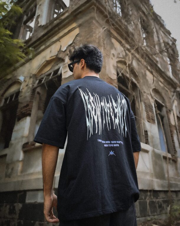 Crew Type Shits Oversized T-shirt - Image 4