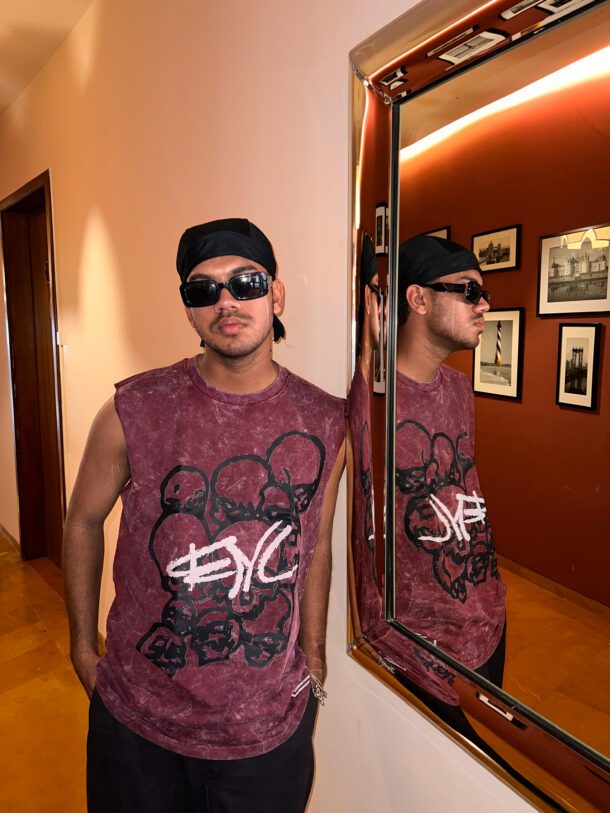 StoneWash Skull Wine Boxy Vest - Image 4